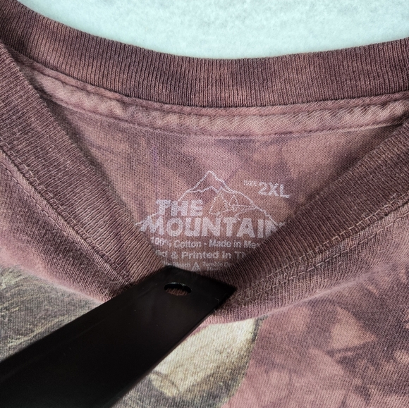 The Mountain T-Shirt. Size 2XL - Picture 3 of 6